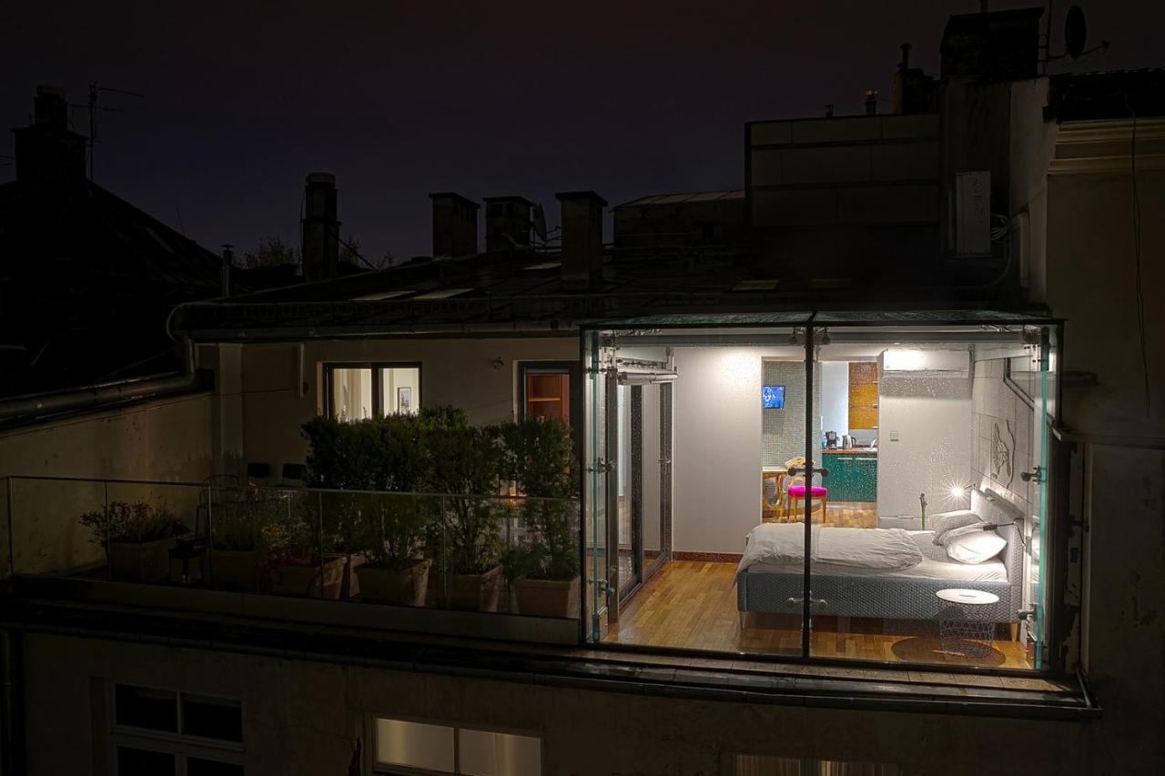 Main Square Studio With Terrace & Air Condition Krakau Buitenkant foto